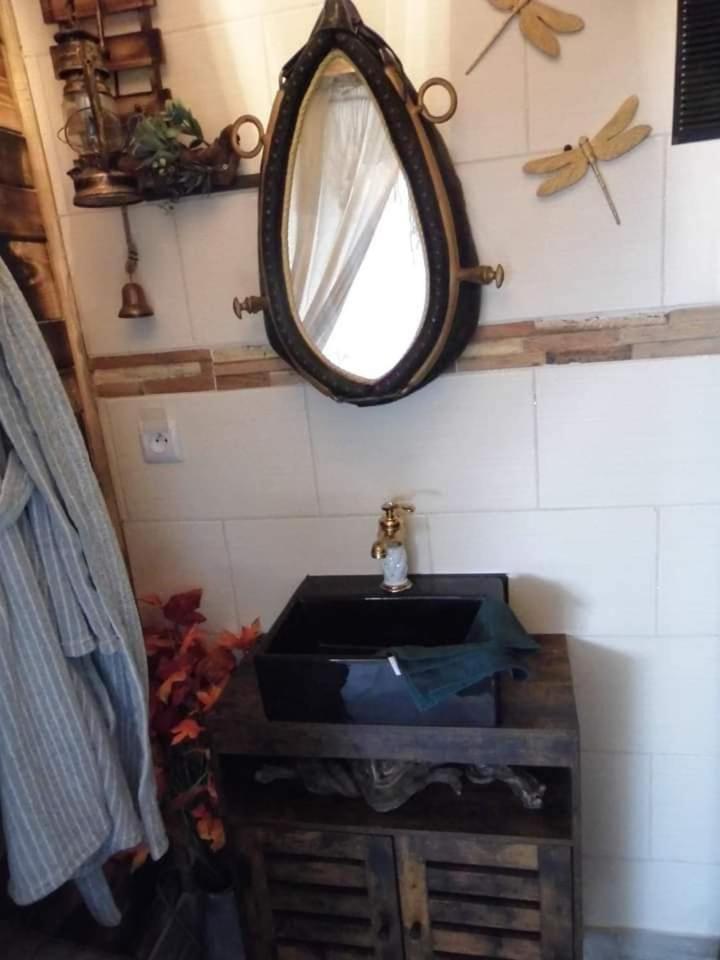 L'Histoire De L'Ouest , Jacuzzi Appartement Dole Exteriör bild